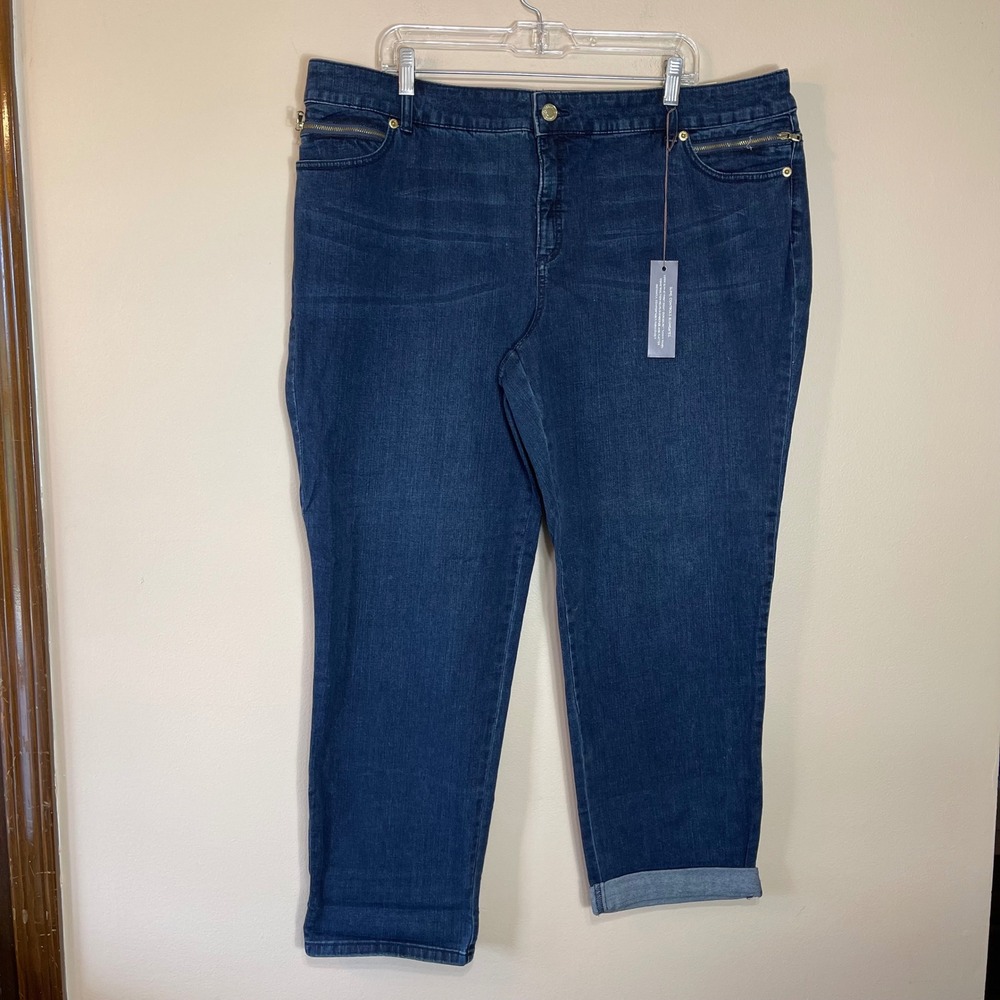 NEW Chicos So Slimming Ankle Jeans Equinox Wash Zip Detail Size 4